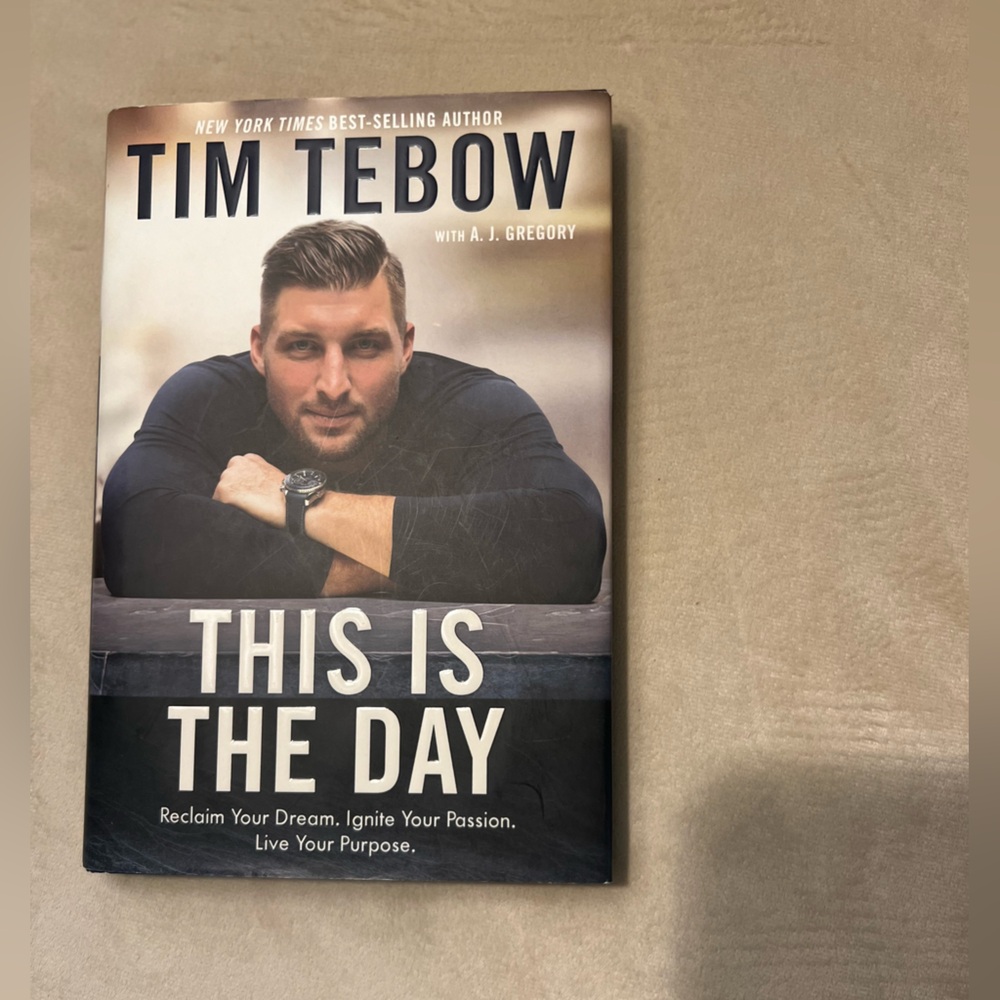 📚BUY 2 GET‎ 1 FREE This Is The Day by Tim Tebow
